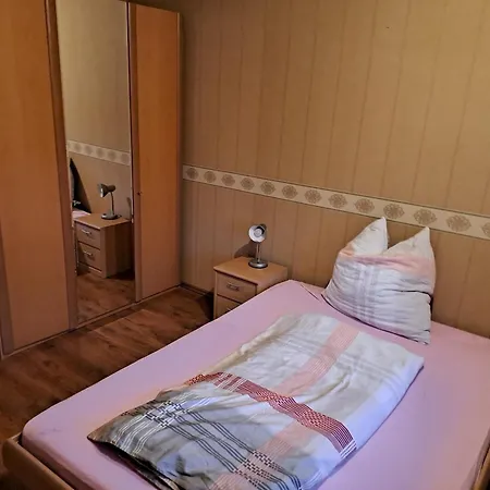 شقة Geraeumige 5 Zimmerwohnung *