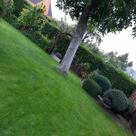 Geraeumige 5 Zimmerwohnung شقة *