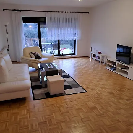 Geraeumige 5 Zimmerwohnung *