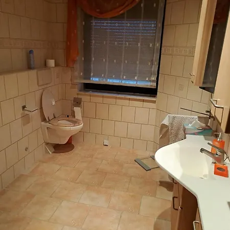 Geraeumige 5 Zimmerwohnung