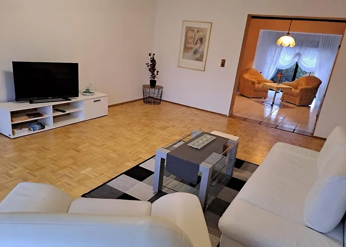 Geraeumige 5 Zimmerwohnung