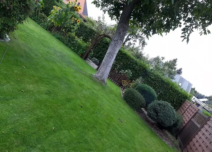 Geraeumige 5 Zimmerwohnung شقة *